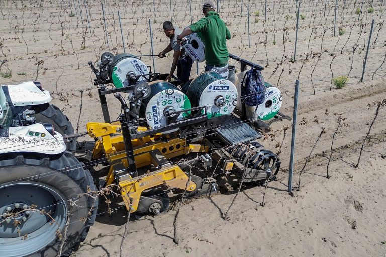 BUSA DTA - Subsurface Drip Tape Applicators